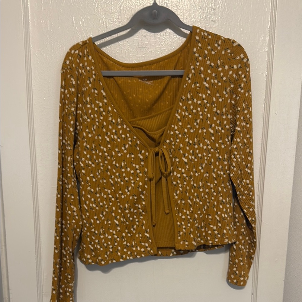 Arizona Jean Company Mustard Floral Tie-Front Blouse